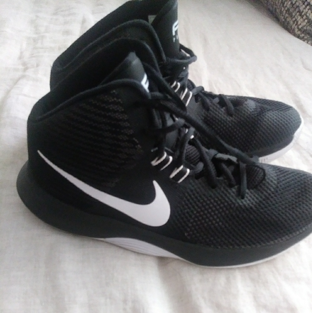 Nike Air Precision